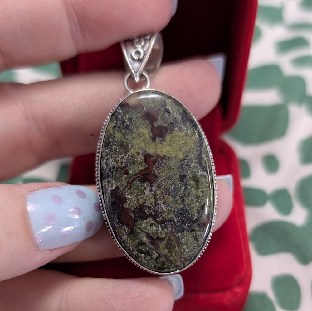 Vintage Handmade Genuine Bloodstone Pendant In Intricate 925 Silver Setting